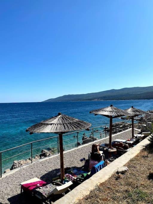 Studio Vesna With A Terrace And Sea View 拉巴克 外观 照片
