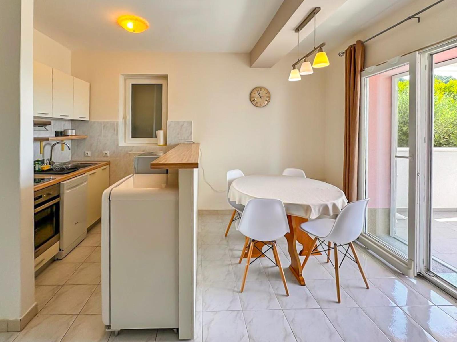 Studio Vesna With A Terrace And Sea View 拉巴克 外观 照片